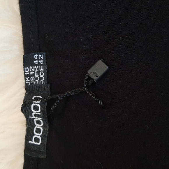 Boohoo Clasp front Belle Sleeve Ruched Blouse - Picture 5 of 6